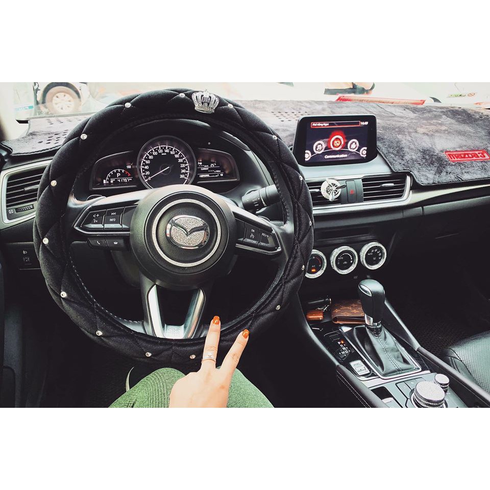 Đính đá trang trí Mazda 3, Mazda 2 sang trọng thời thượng