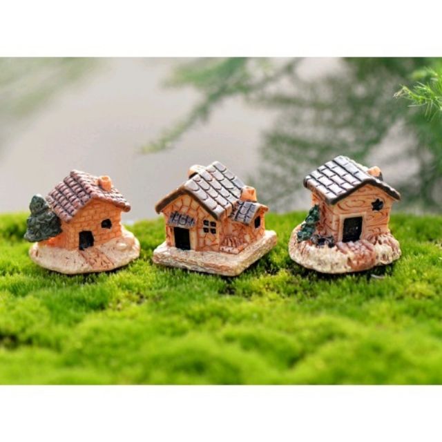 Ngôi nhà gạch nhỏ làm tiểu cảnh