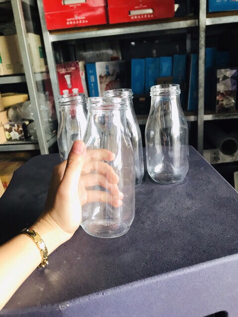 CHAI THUỶ TINH ĐỰNG SỮA 300ml NẮP THIẾC