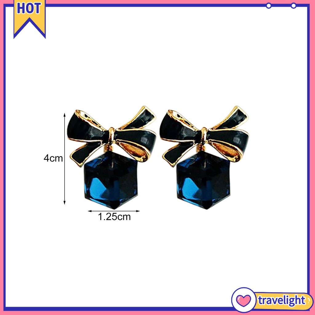 Khuyên Tai Nữ Trang Tạo Hình Độc Đáo