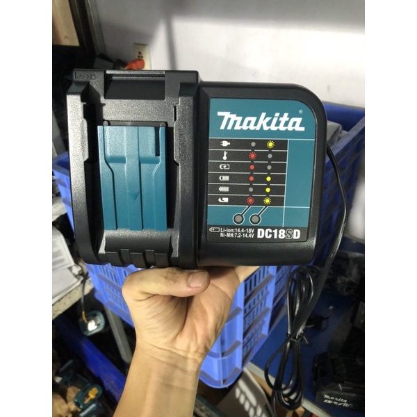 Đế sạc pin chậm Makita DC18SD 18V