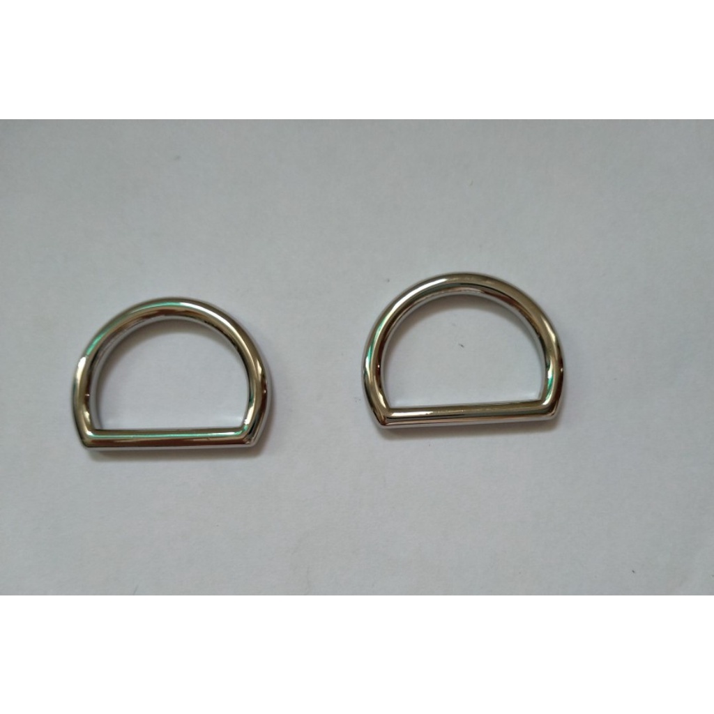 D bạc 2cm, có chữ