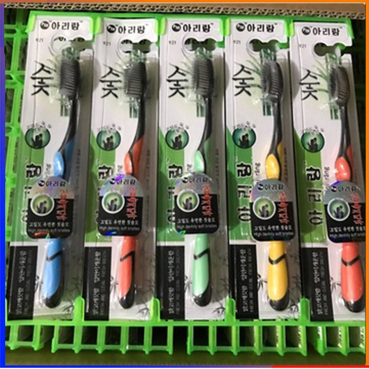 Combo 10 chiếc bàn chải đánh răng than hoạt tính Hàn Quốc
