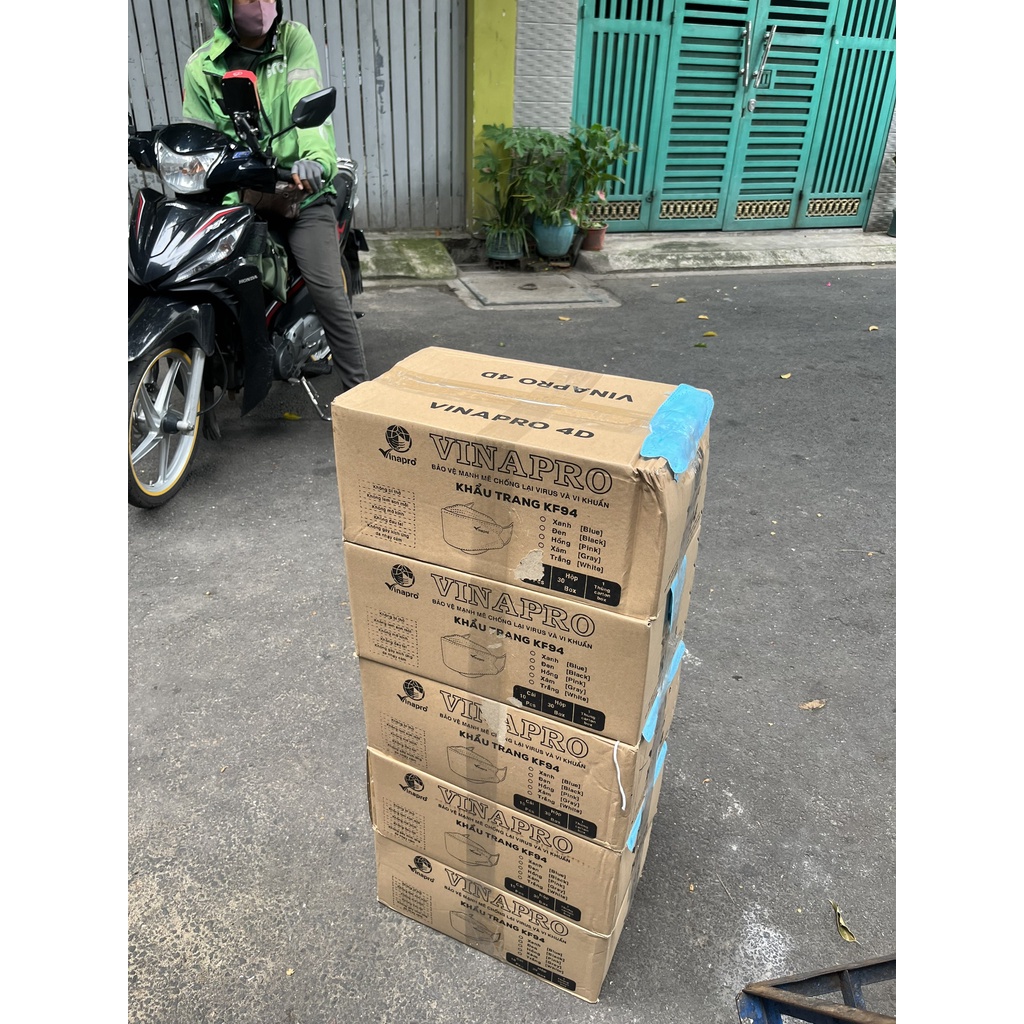 Sỉ 1 thùng 300 cái khẩu trang kf94 Vinapro màu trắng, xám, xanh, đen, hồng kháng khuẩn- tân bình
