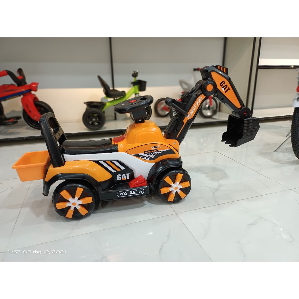 Xe Cẩu điện GAT đời mới nhất loại To có nhạc đèn chạy ga có Acqui