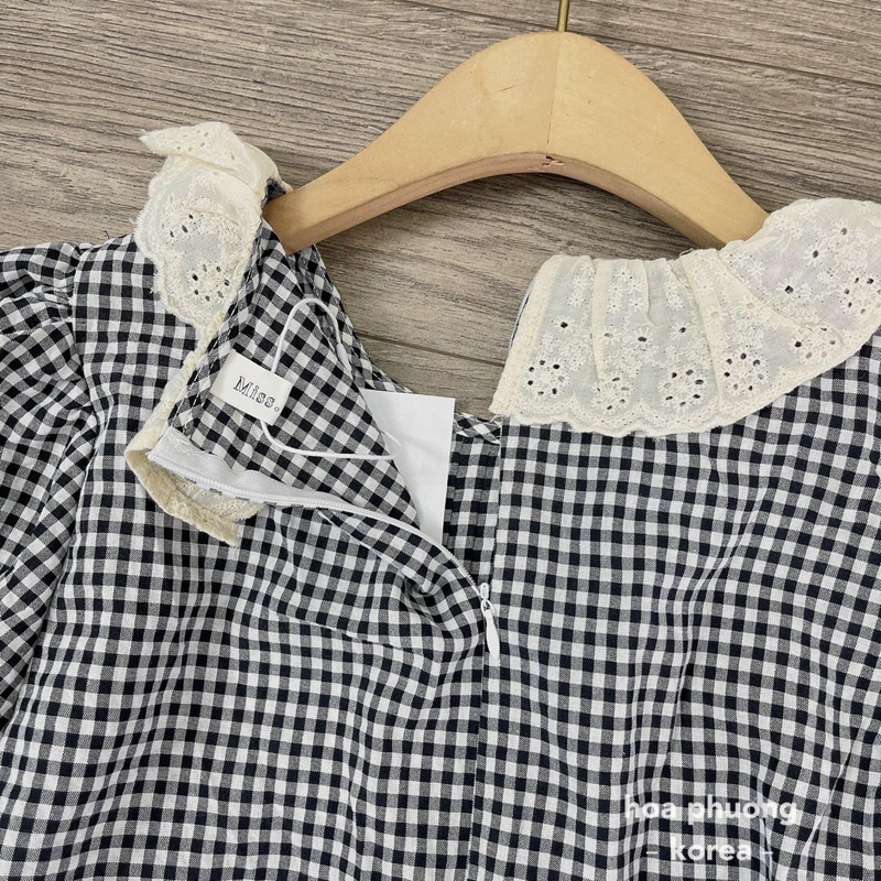 váy kẻ cổ ren 6986