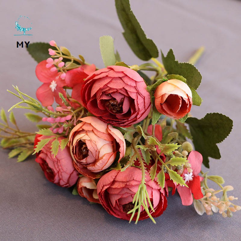 Hoa hồng giả dùng trang trí tiệc cưới