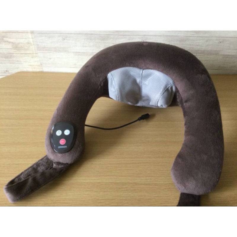 Massage cổ vai gáy Omron