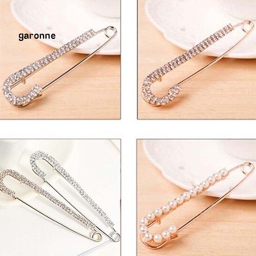 Huy hiệu cài áo đính ngọc thời trang nữ
