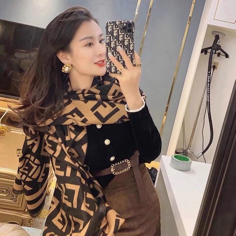 Ms qiu dong han Khăn choàng cổ hai mặt in chữ FF bản mới
 | BigBuy360 - bigbuy360.vn