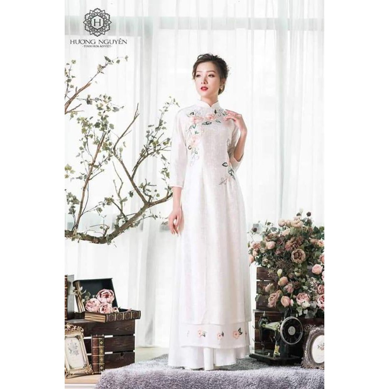Áo dài trắng gấm 4tà