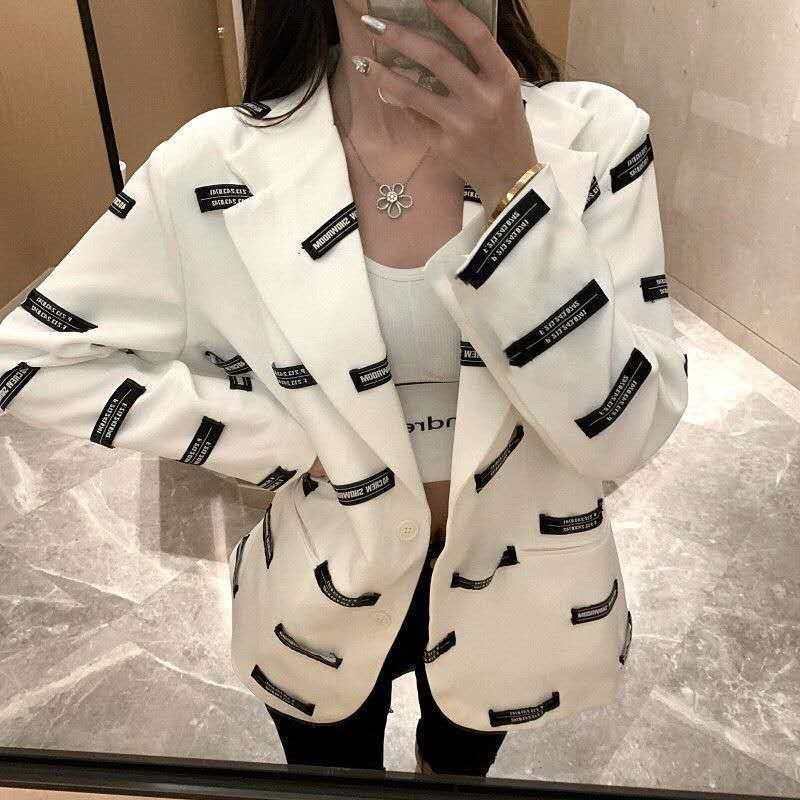 Áo khoác blazer nam nữ Unisex form suông dáng dài màu trắng phong cách trẻ trung thời trang cá tính M133HD | BigBuy360 - bigbuy360.vn
