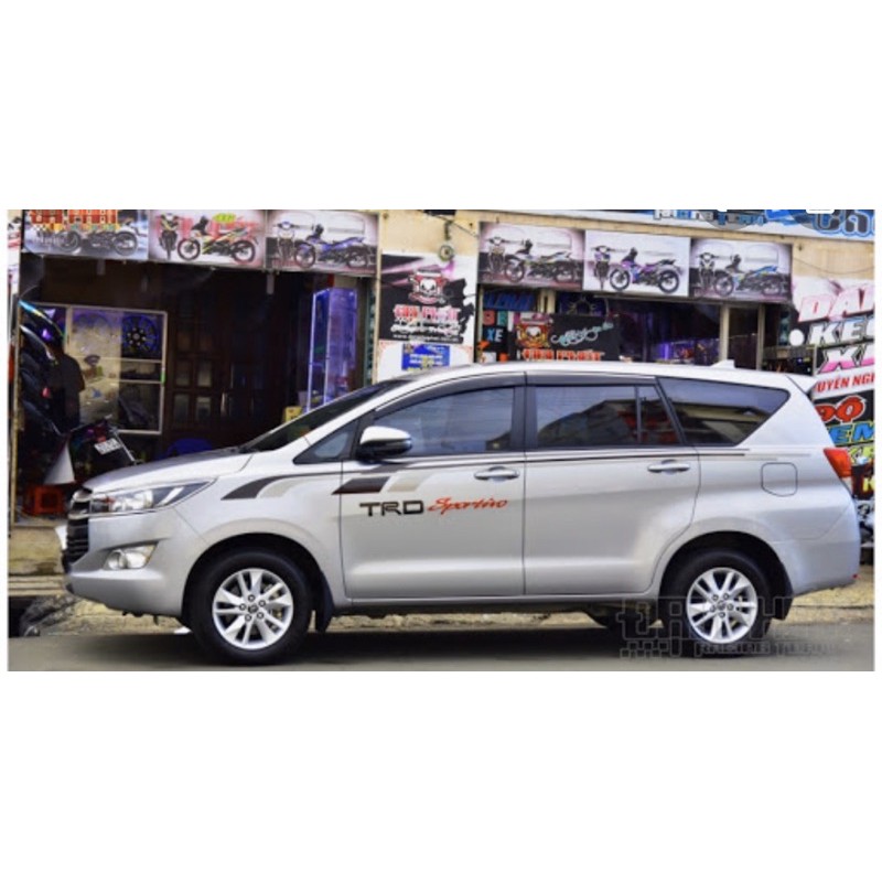 Tem Dán Sườn Xe INNOVA. Chế Vô được tất cả dòng xe 7 chỗ