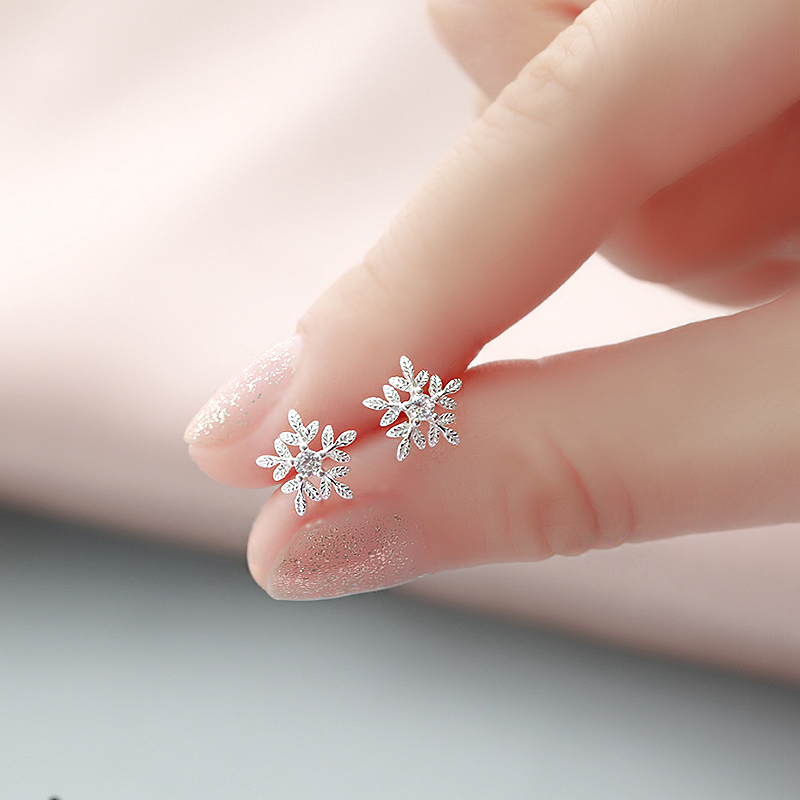 Khuyên tai Ahellogirl bằng bạc sterling S925 hình bông tuyết phong cách Hàn Quốc không gây dị ứng cho nữ