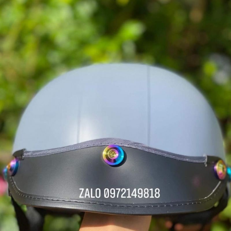 Nón sơn gắn 8 ốc titan gr5 (Nón xám khói)