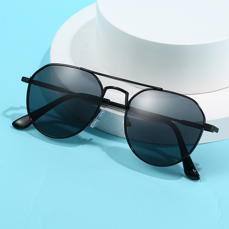 Kính Mát Thời Trang Cho Nam Nữ 2022