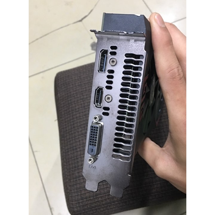 Card màn hình ASUS EX-RX 570-04G