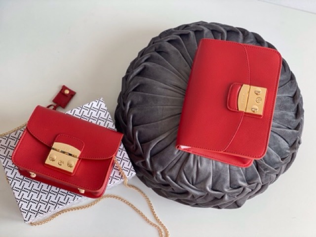 𝐓𝐮́𝐢 furl@ metropoli đeo chéo khoá vuông