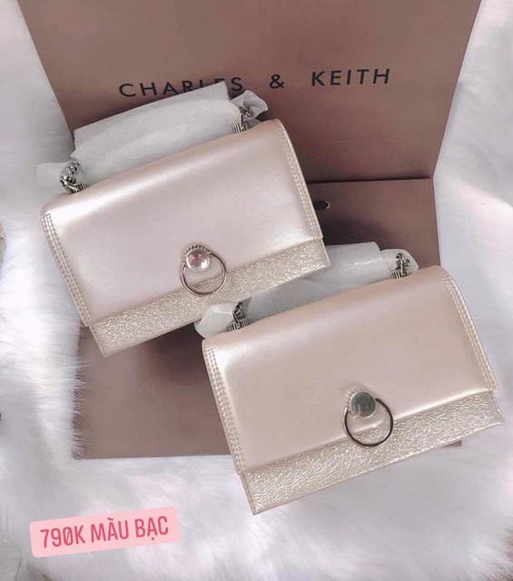 Túi cnk auth có sẵn