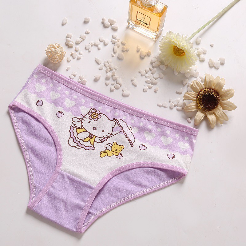 Set 4 quần lót in họa tiết Hello Kitty cho bé gái