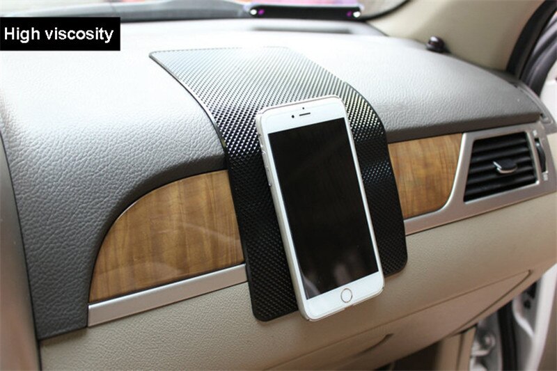 Miếng dán giữ điện thoại gắn xe hơi chống trượt tiện dụng