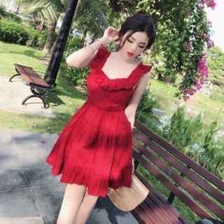 Đầm voan nhún bèo cổ