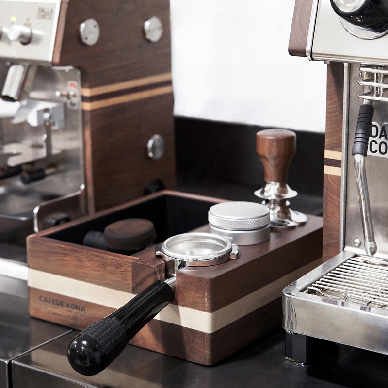 Volcano Đập bã cà phê giá đỡ tamper espresso gỗ óc chó Cafede Kona 3 trong 1
