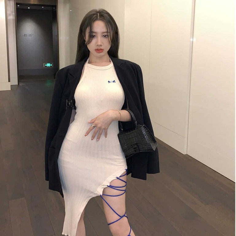 QADCOL  Đầm Hai Dây Ôm Dáng Phong Cách Quyến Rũ Dành Cho Bạn Gái