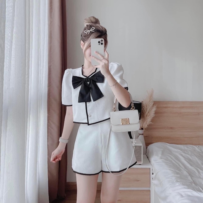 Sét Học Sinh Đi Làm Đi chơi Áo Lửng Phối Nơ Kèm quần Shot Lưng Thun Xịn Sò