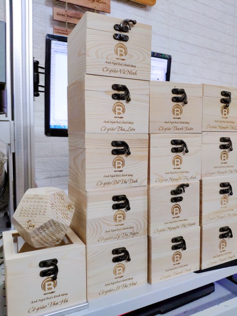 Lịch 2021 Gỗ đặc nguyên khối kèm đế, in khắc theo yêu cầu (Hàng chuẩn xuất khẩu nước ngoài) | BigBuy360 - bigbuy360.vn