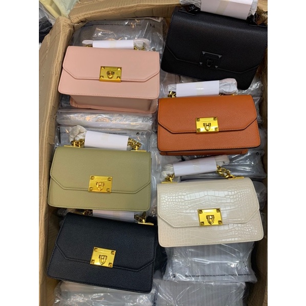 Túi khoá vuông khuy gập da vân rắn size 22 k hộp