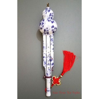 Sáo bầu màu trắng tặng dây treo