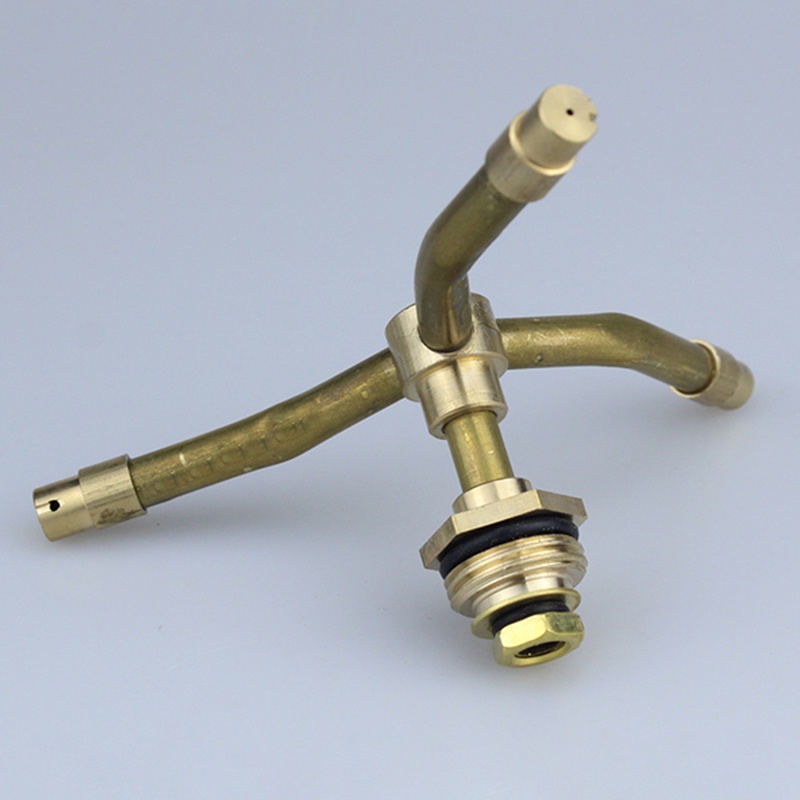 Vòi Phun Nước Tưới Vườn Có Thể Xoay Tiện Dụng