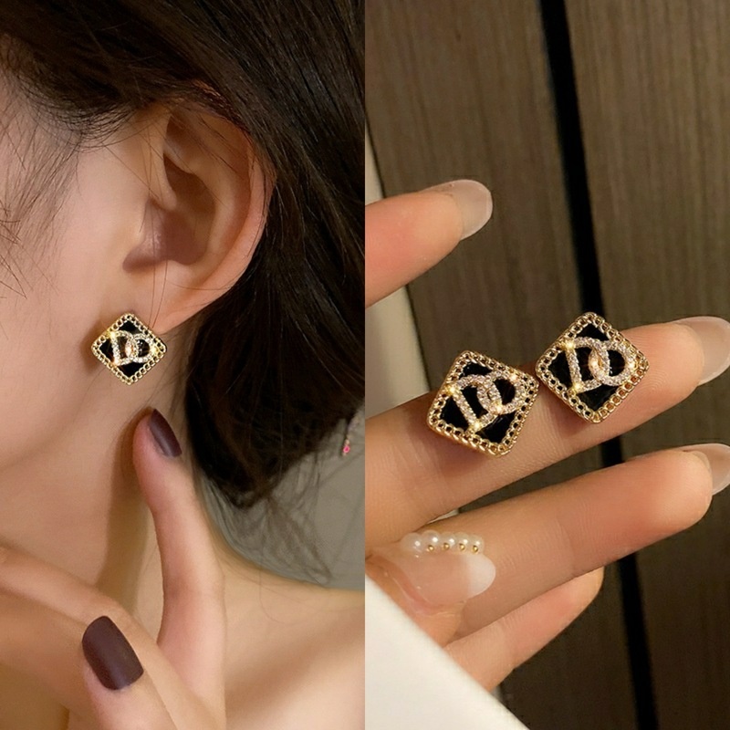 Bông Tai Hình Khuôn Mặt Thời Trang Cá Tính Phong Cách Mới Dành Cho Nữ