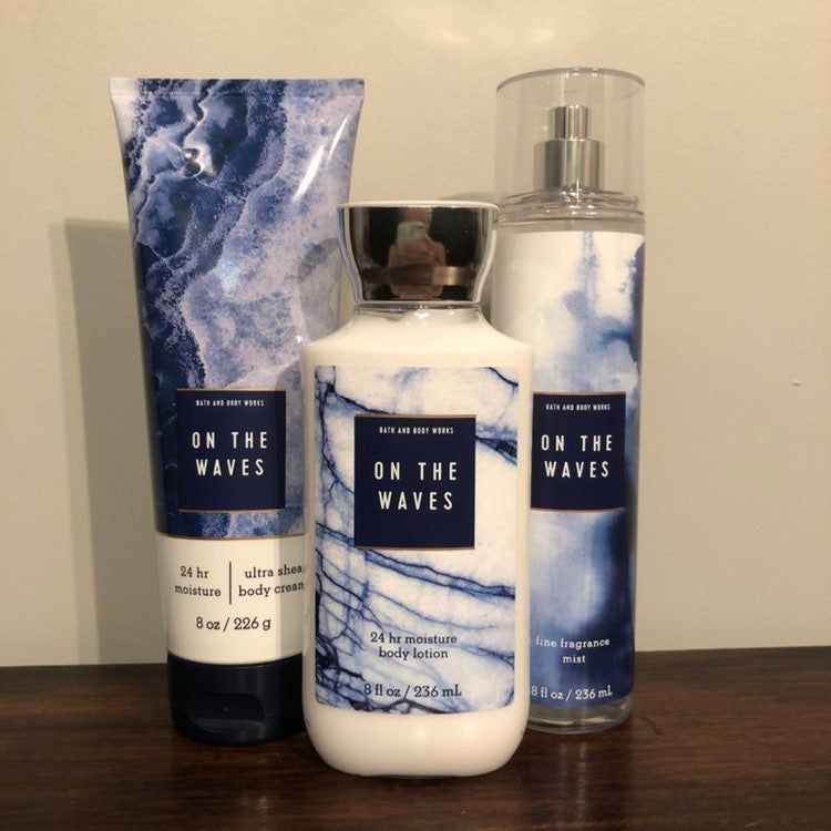 𝐅𝐞𝐦𝐦𝐢𝐞💝 Xịt thơm toàn thân On The Waves  - Bath & Body Works