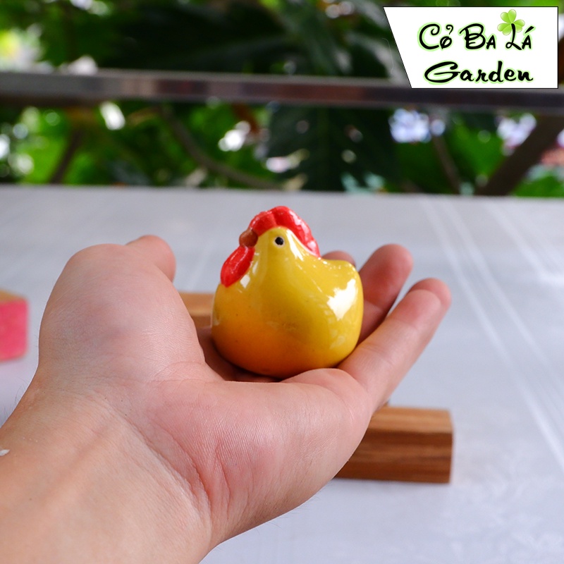 Trang trí tiểu cảnh - con gà sứ mini