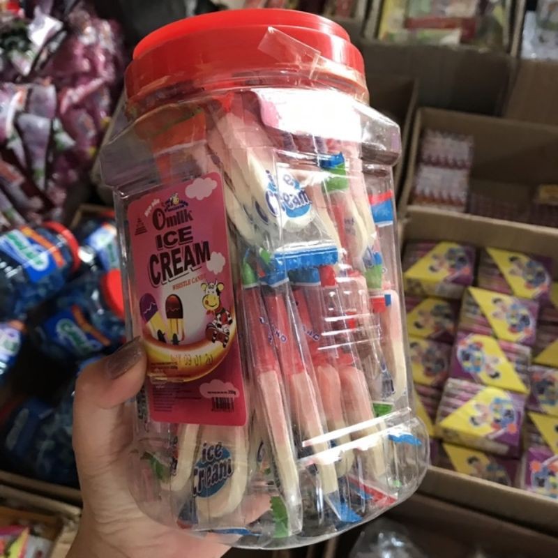 Lọ 40  chiếc kẹo mút hình que thơm ngọt cho bé