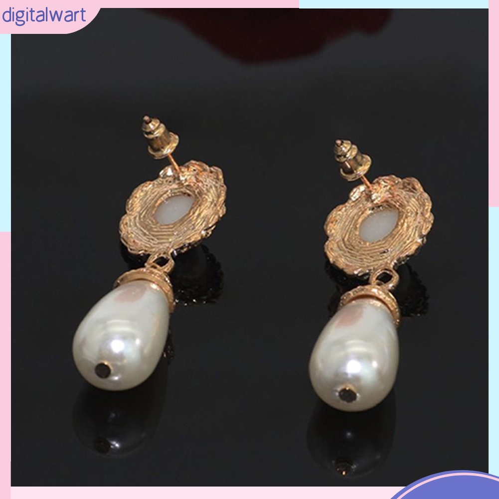 Cặp khuyên tai tròn mạ vàng thiết kế hình giọt nước đính hạt ngọc xinh xắn cá tính dành cho nữ