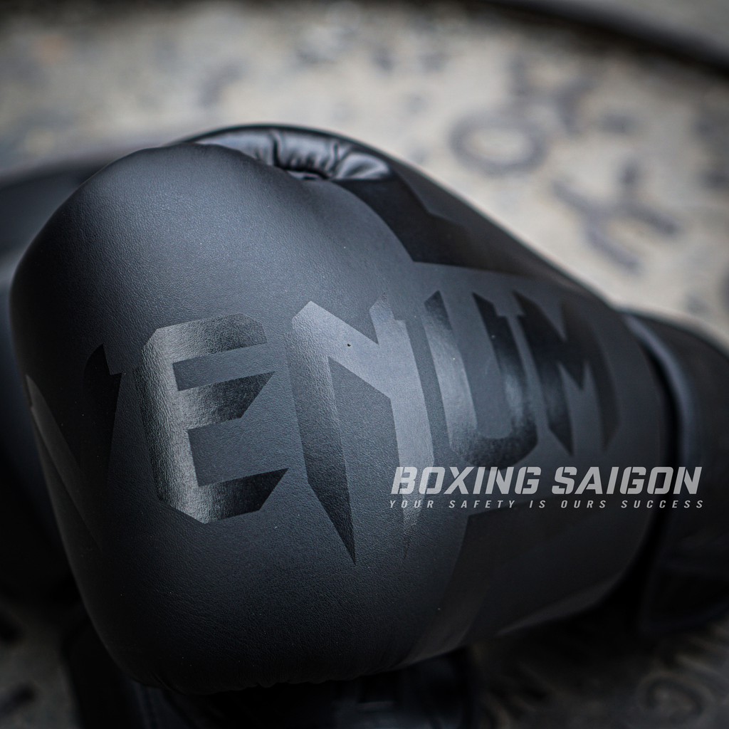 Găng tay Boxing Venum Elite - Đen