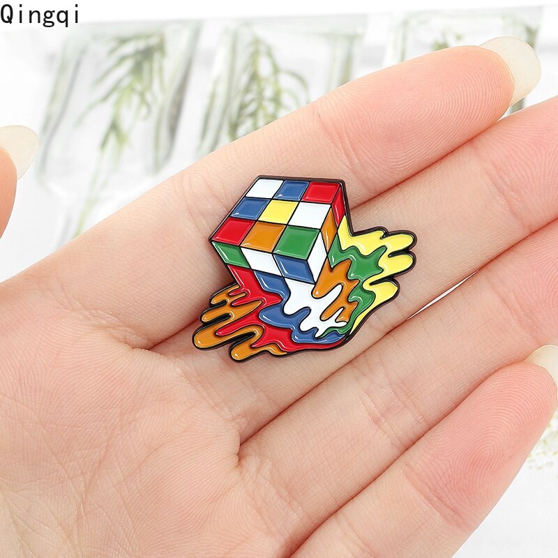 Ghim cài áo Miss Zoe hình khối rubik kiểu hoạt hình nhiều màu đáng yêu bắt mắt