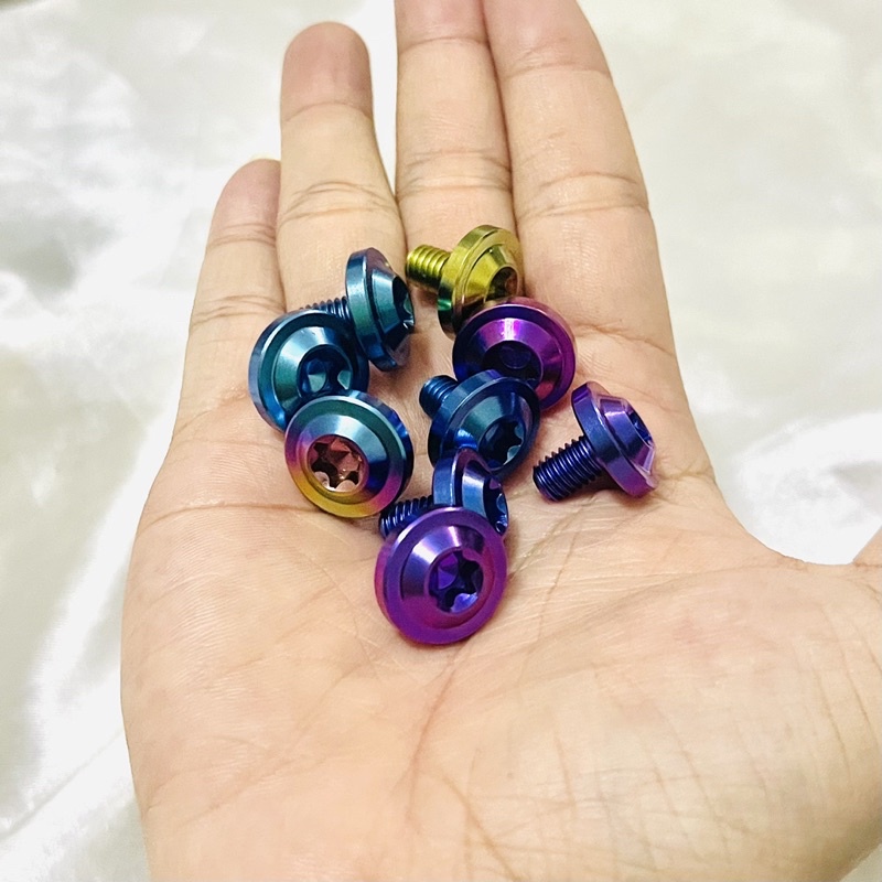 Ốc titan 6li10 dù dày gắn che sên , dàn áo , carte , nón sơn... cực đẹp