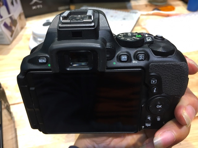 Máy ảnh Nikon D5600 kèm kis 18-55mm 5.6 VR G