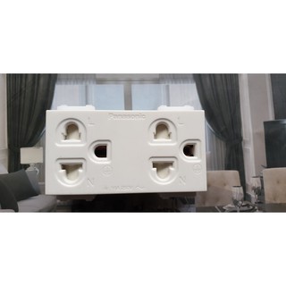 Ổ cắm đôi 3 chấu có màn che Panasonic wide