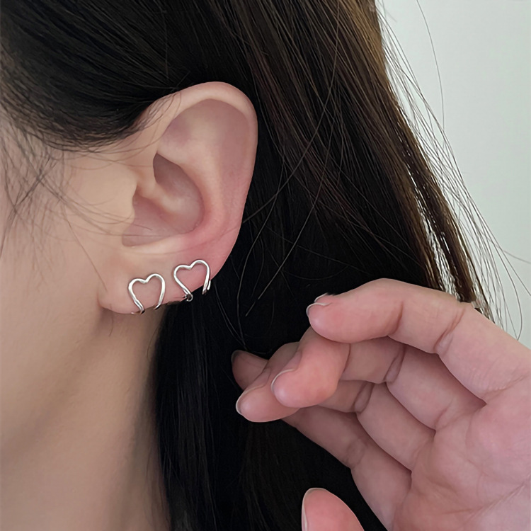 Khuyên kẹp tai không cần xỏ thiết kế hình trái tím sành điệu cho nữ