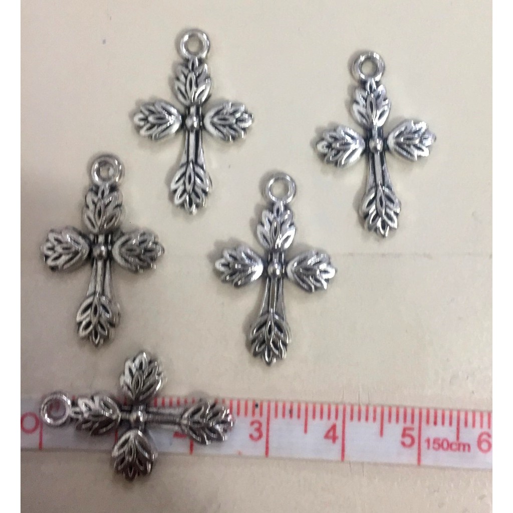 gói 2- 5-10 mặt thánh giá kim loại Hoa văn 17x25mm