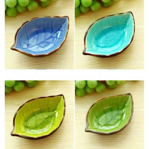 Chén nước chấm hình chiếc lá bằng gốm sứ