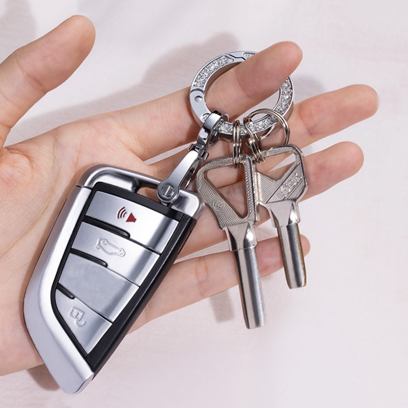 (Hàng Có Sẵn) Móc Khóa Xe Hơi Xoay 360 Độ Trang Trí Đính Kim Cương Dễ Thương Cho Nam Và Nữ