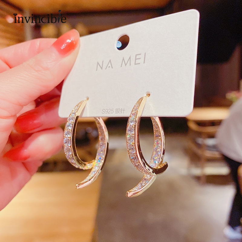 Đôi khuyên tai kim loại thiết kế hình học đơn giản đính đá sáng bóng