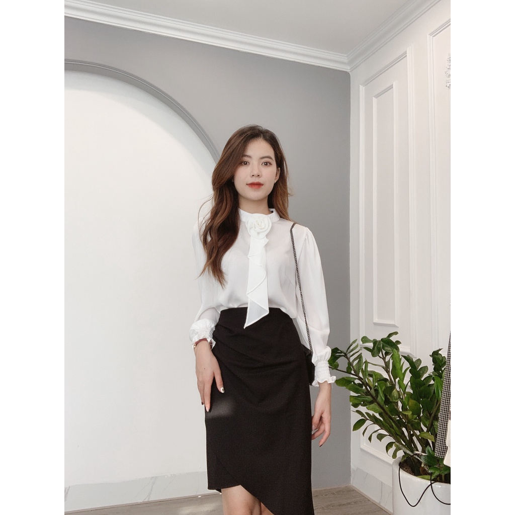 Áo Sơ Mi Lụa Tay Bo Kèm Tag Hoa Min House