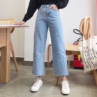 Quần jeans ống suông lưng cao xanh nhạt